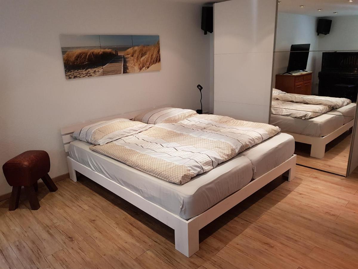 4 Sterne Souterrain Apartment Alt-Mariendorf Берлін Екстер'єр фото