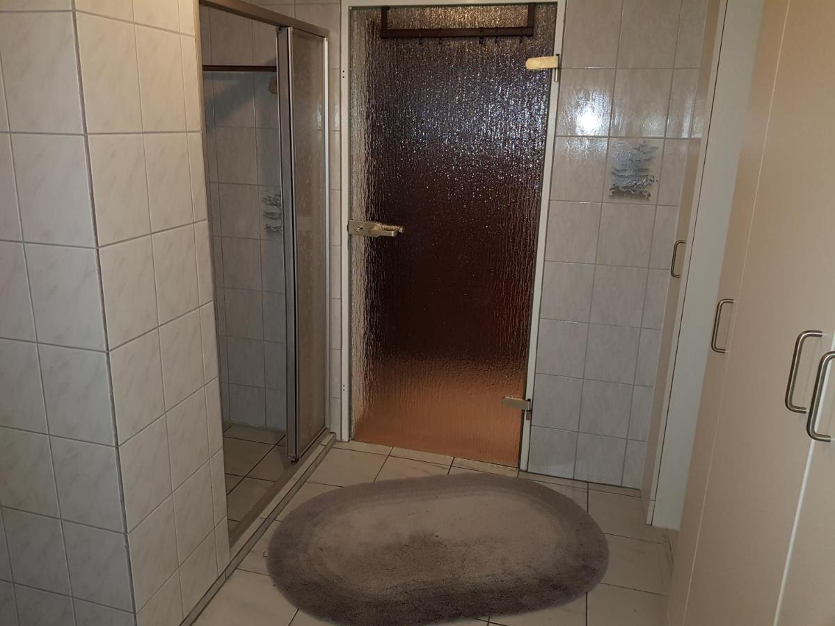 4 Sterne Souterrain Apartment Alt-Mariendorf Берлін Екстер'єр фото