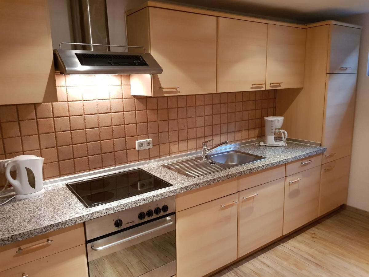4 Sterne Souterrain Apartment Alt-Mariendorf Берлін Екстер'єр фото
